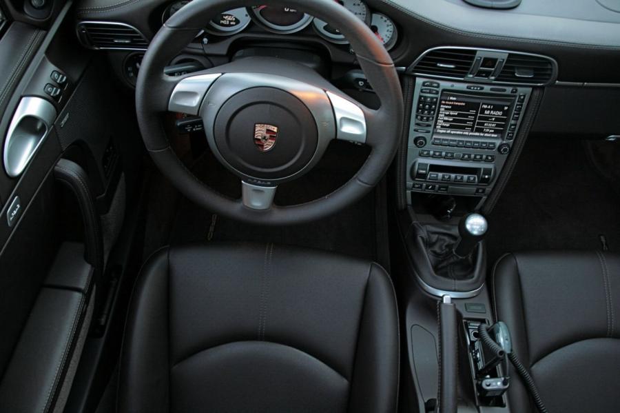 Porsche 911 Carrera S 2008 года  (фото 15 из 43)